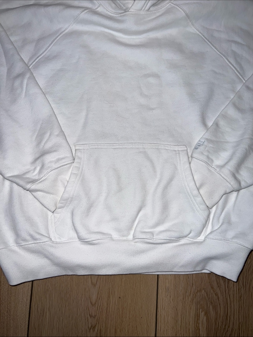 Aritzia TNA Cozy Fleece Hoodie in White - Picture 3 of 10